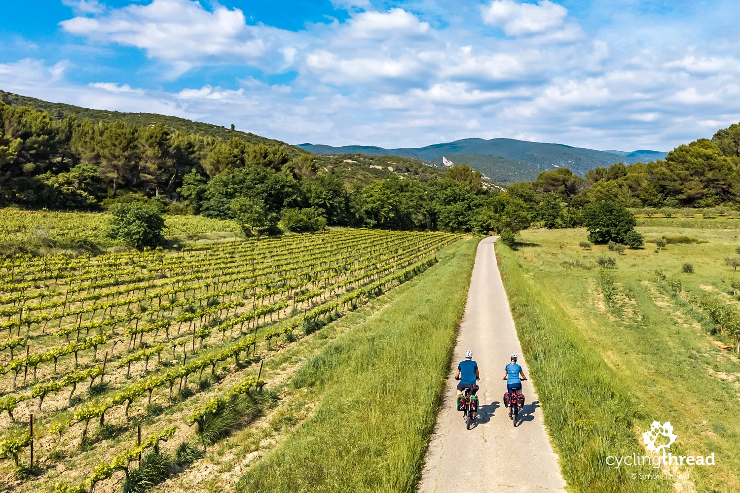 Around Luberon cycle route in France