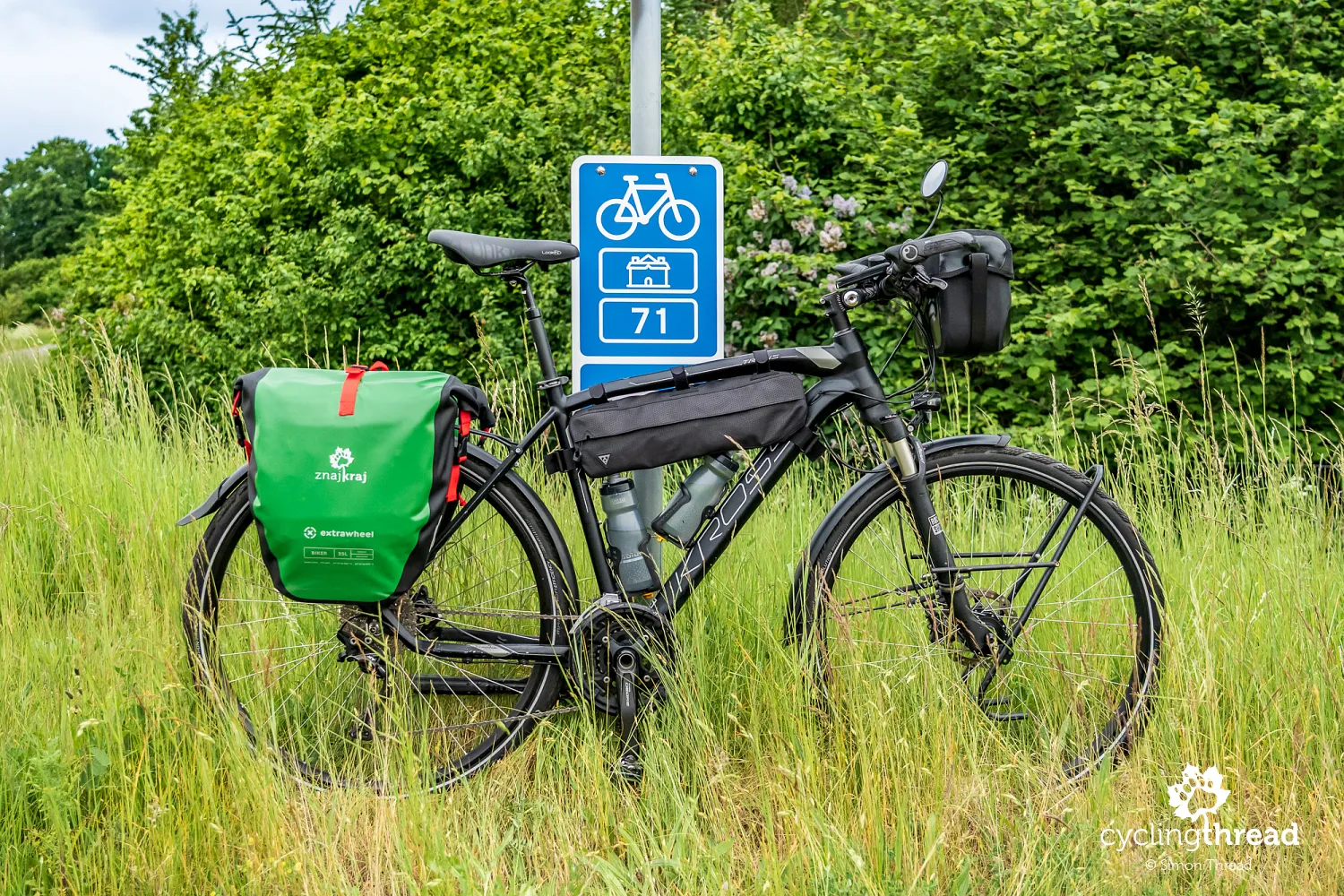 Bicycle and cycling signs in Denmark