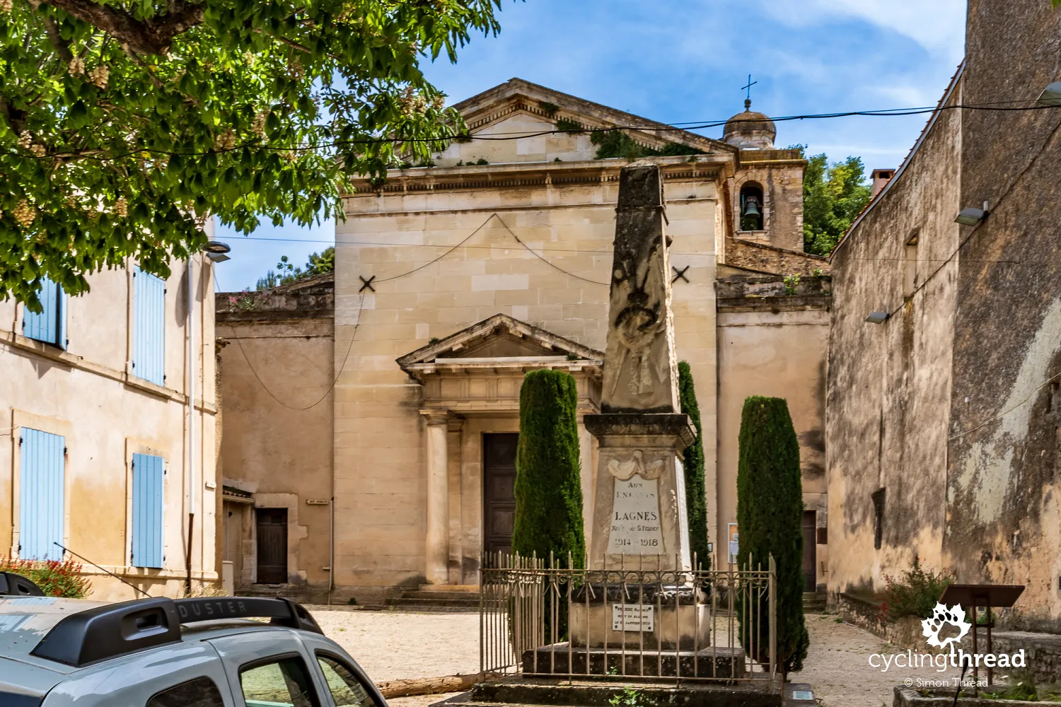 The church and monument in Lagnes