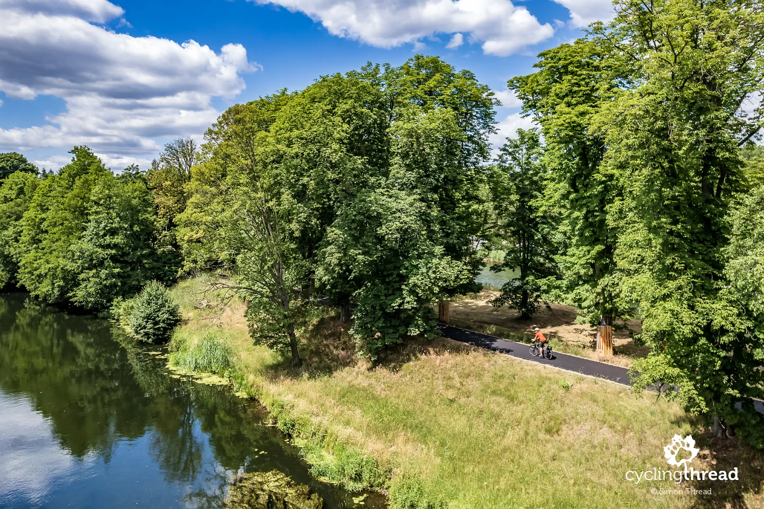 Cycle path between the Spree River and the Oder-Spree Canal