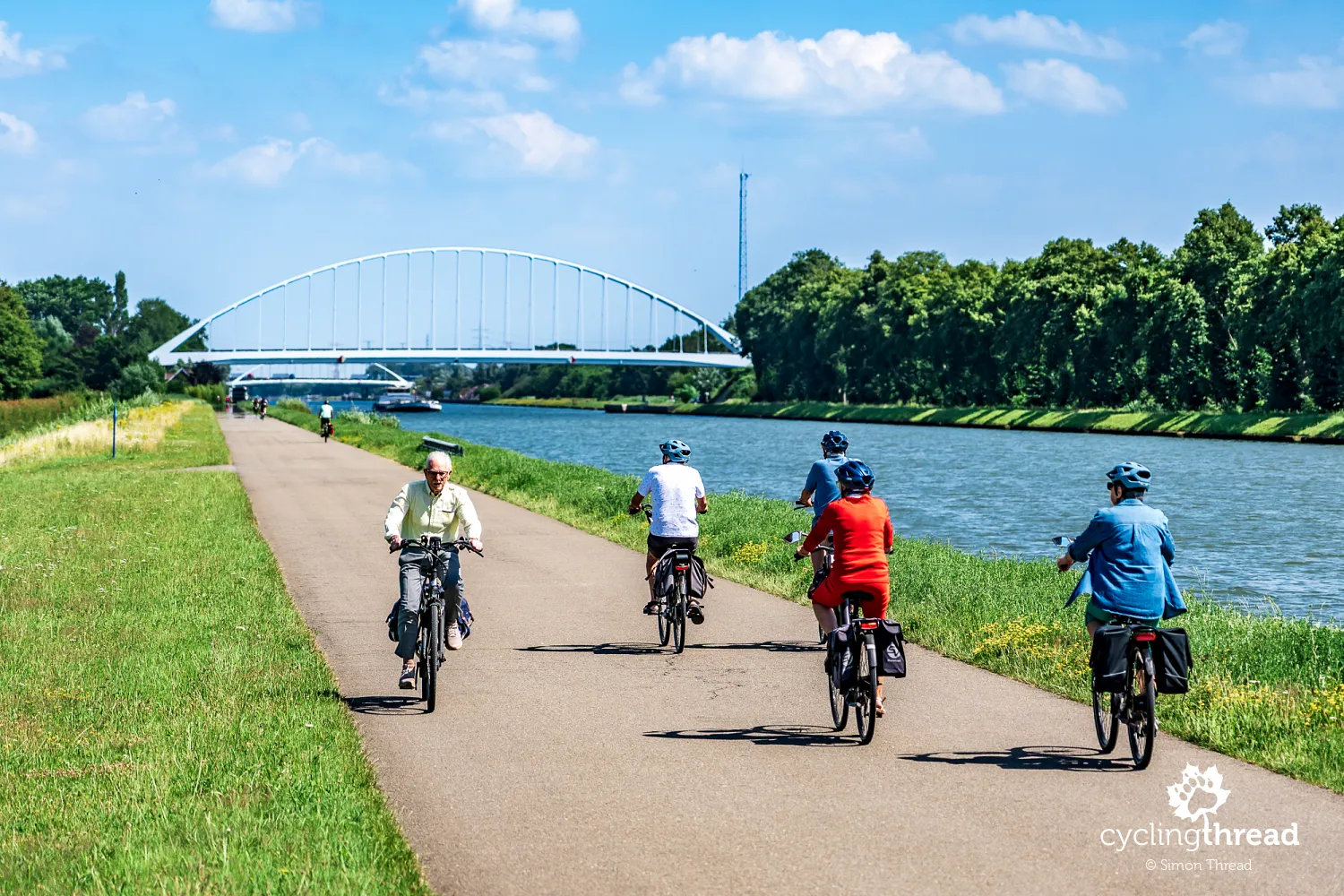 Cycling along the Albert Canal in Antwerp