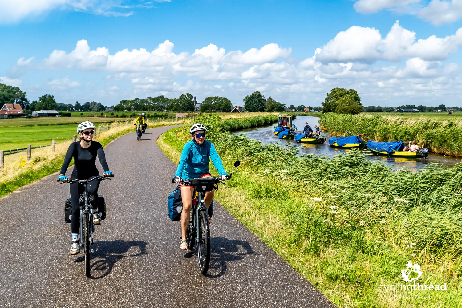 Cycling along the Dutch canals
