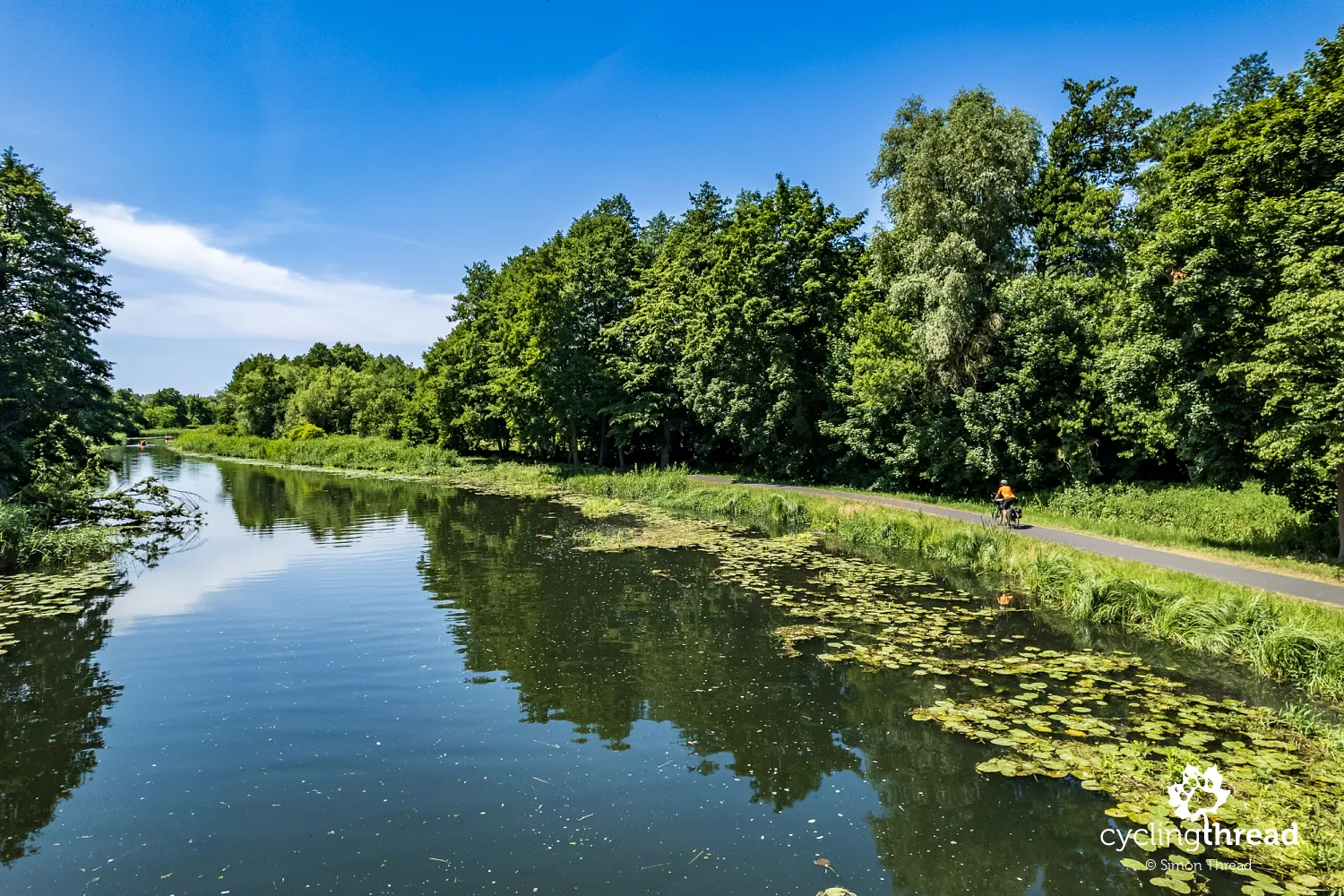 Cycling along the Finow Canal on Tour Brandenburg