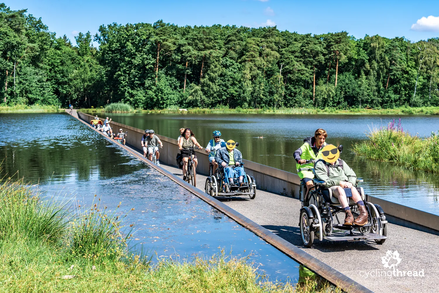 Cycling people with disabilities from Ter Heide