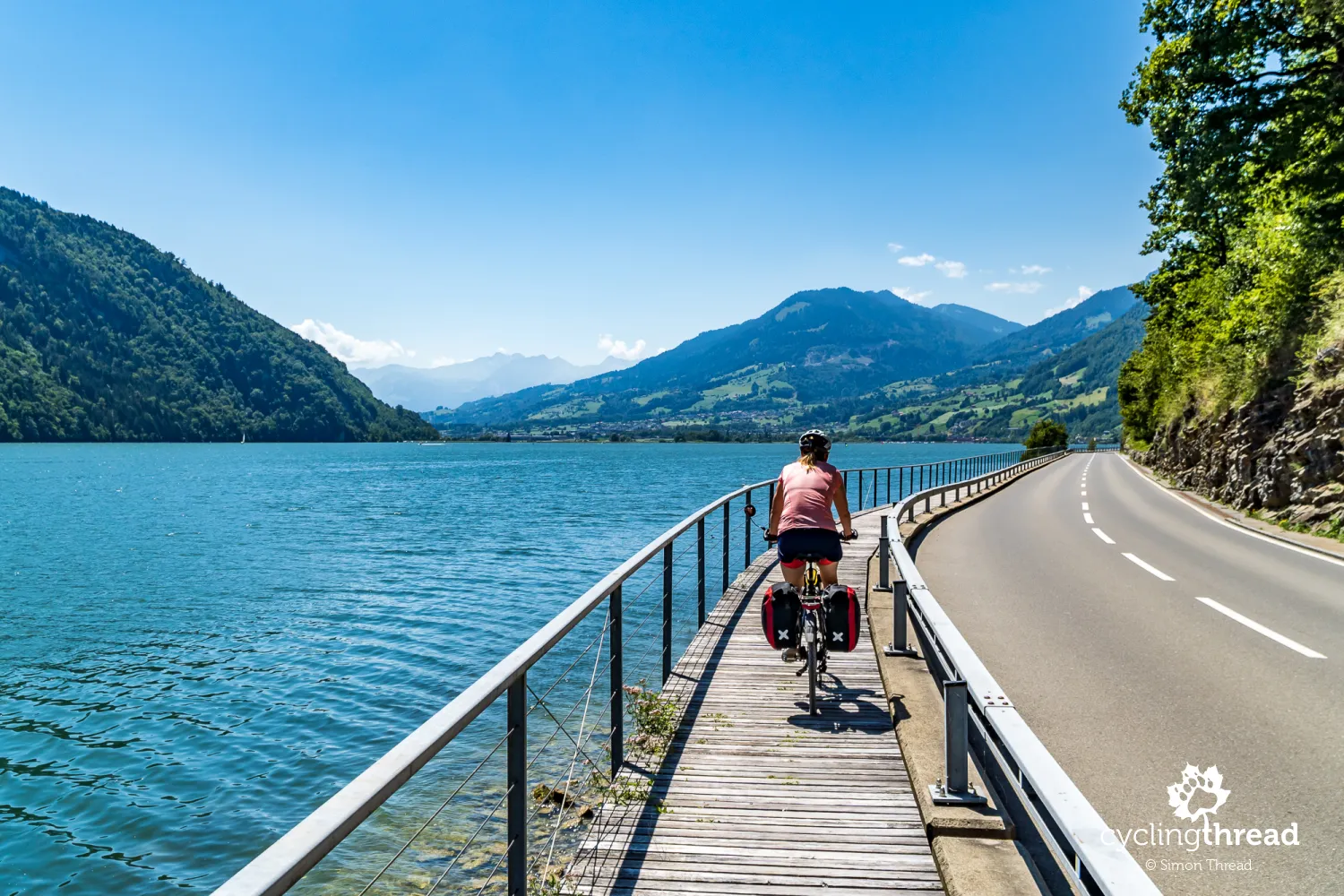 Cycling road over the Lake of Four Cantons