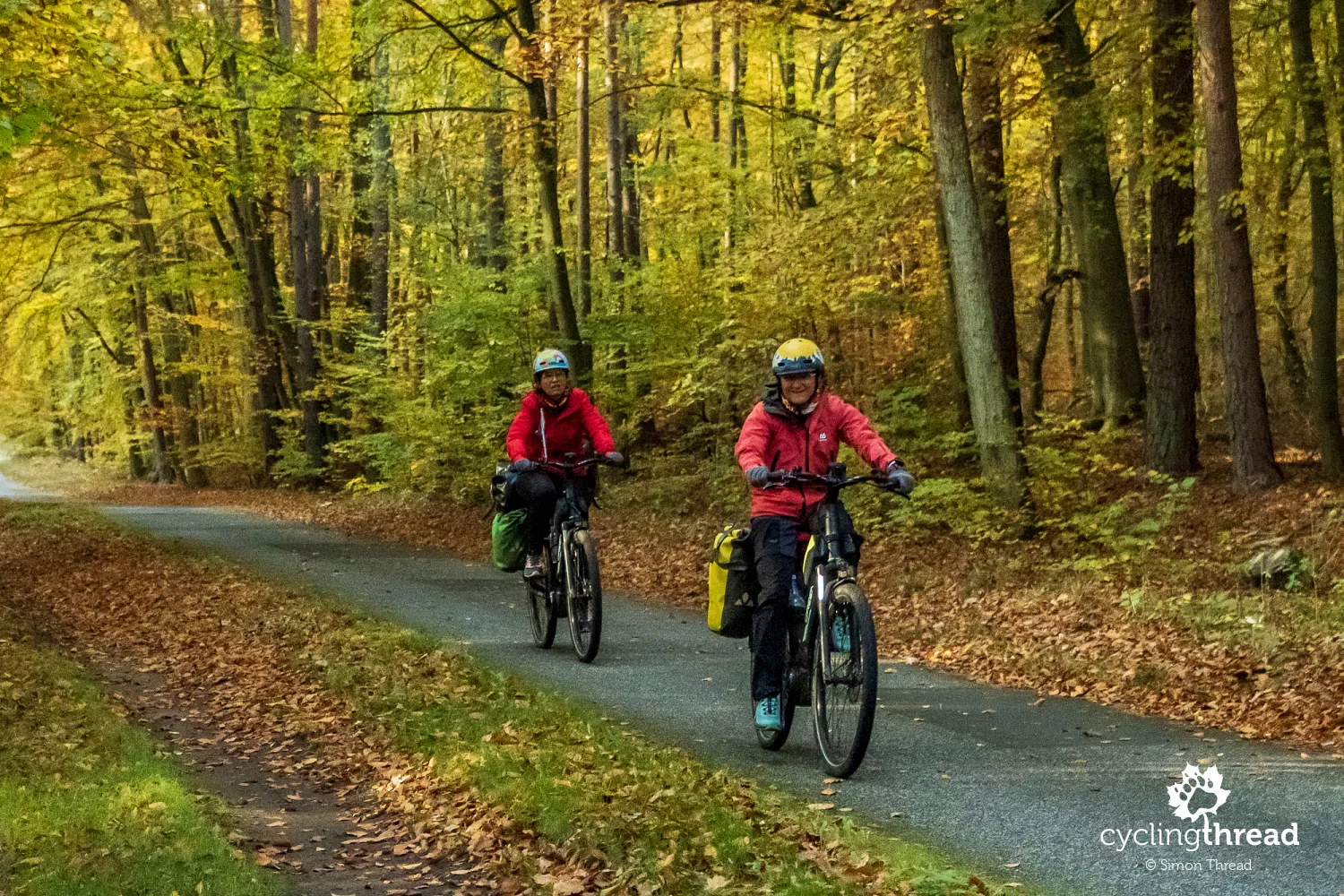 French cyclists on the Havel Cycle Route
