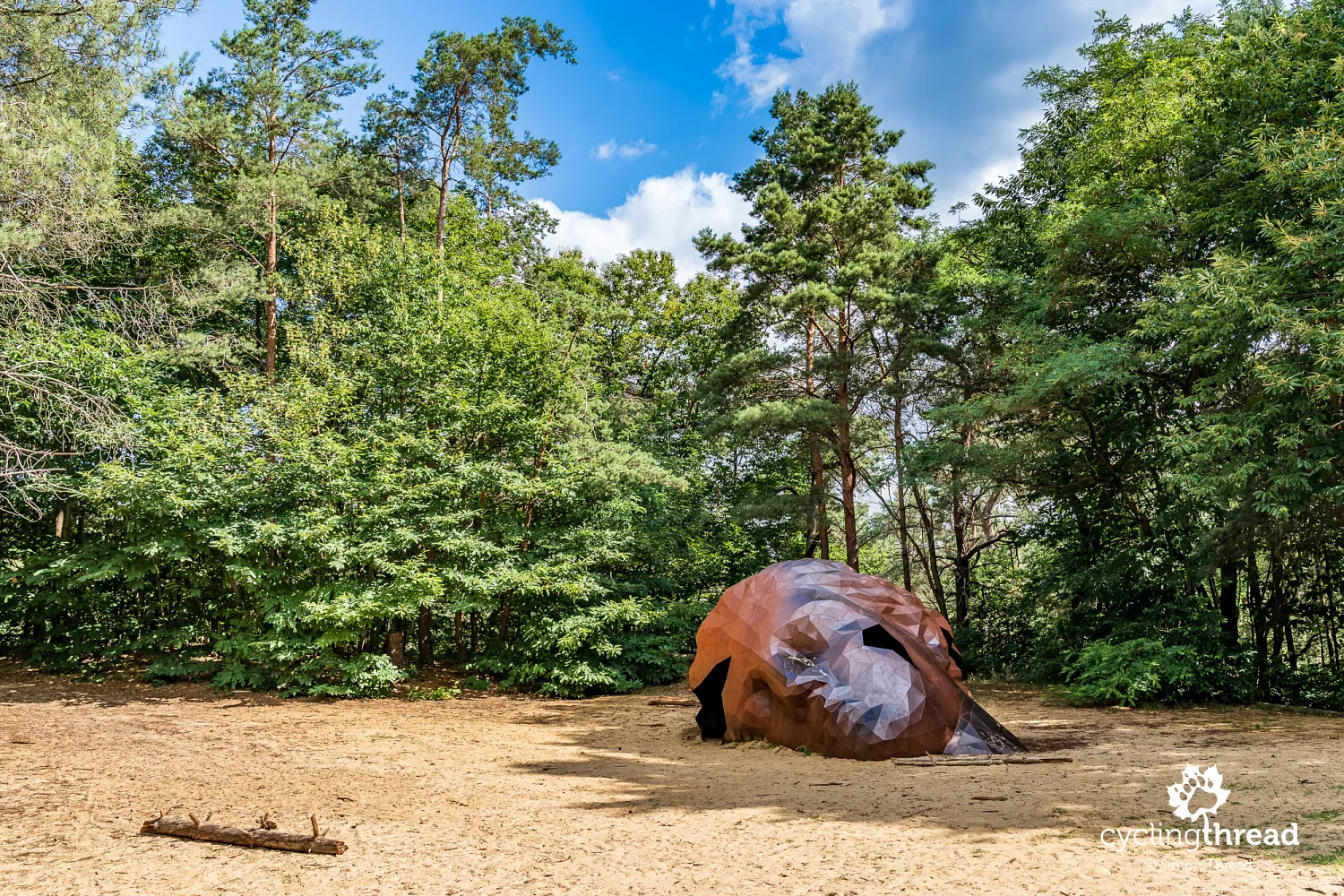 The giant sculpture near Kasterlee