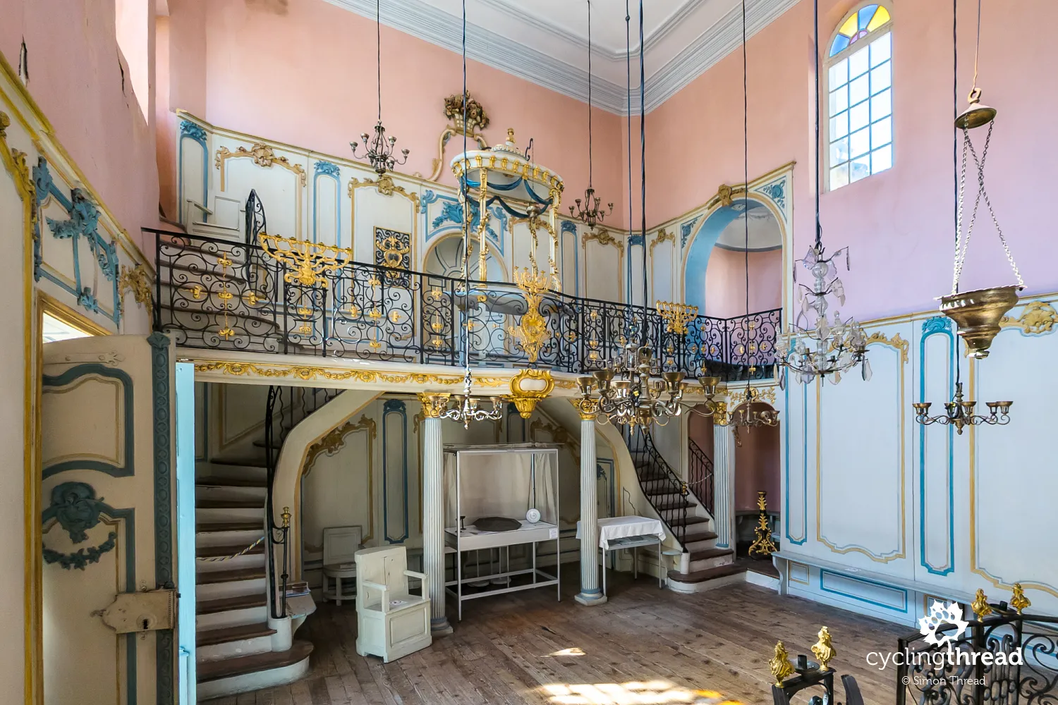 Interior of the synagogue in Cavaillon
