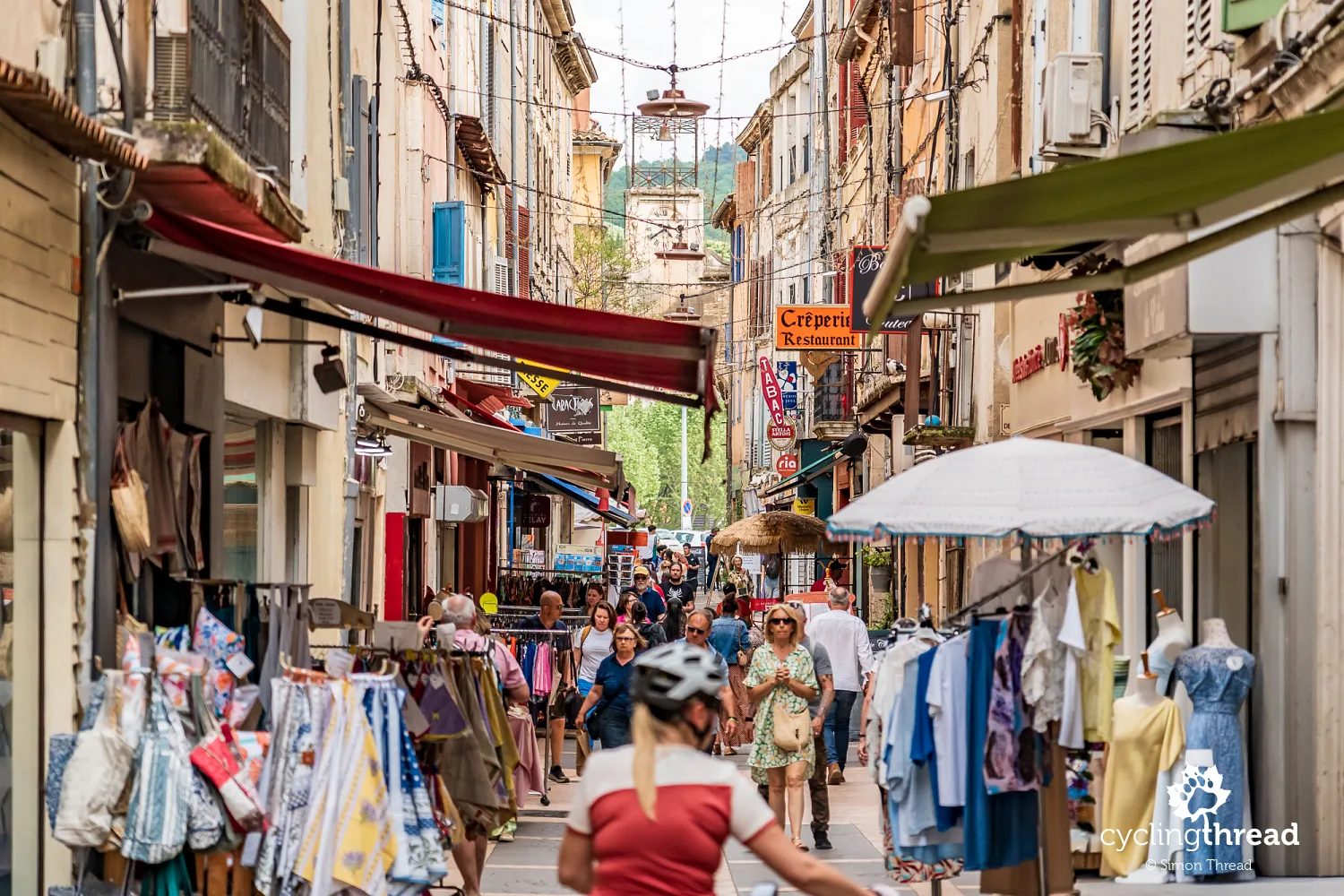 The main street of Apt's old town