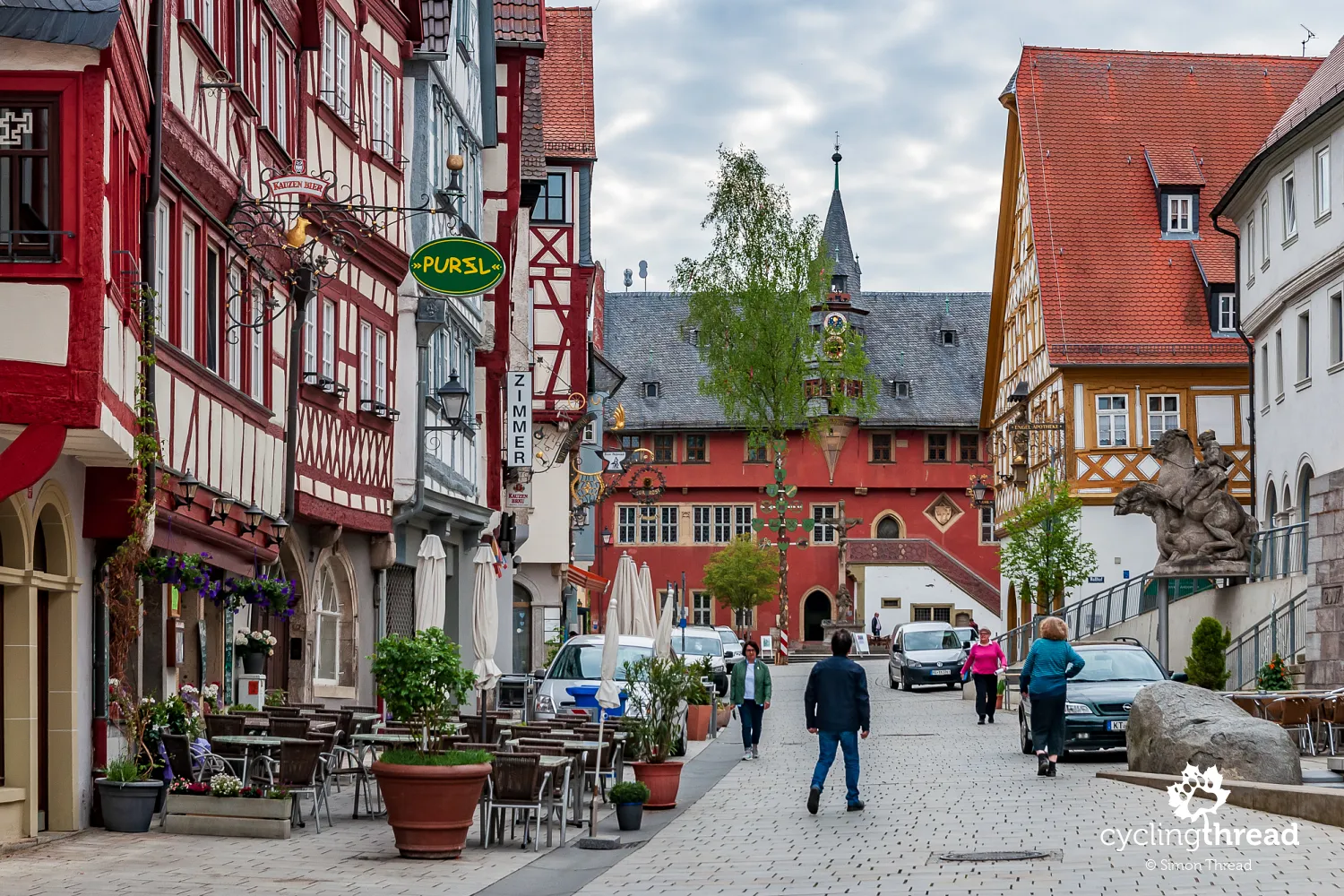 Ochsenfurt - town hall and may tree