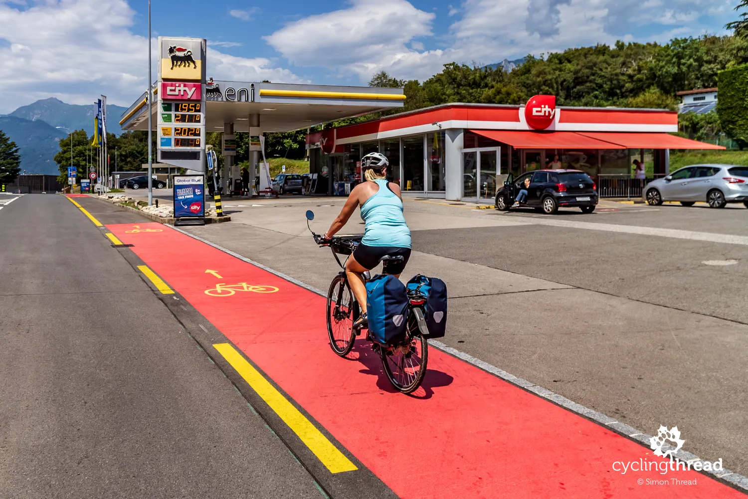 Red cycling lanes in Switzerland