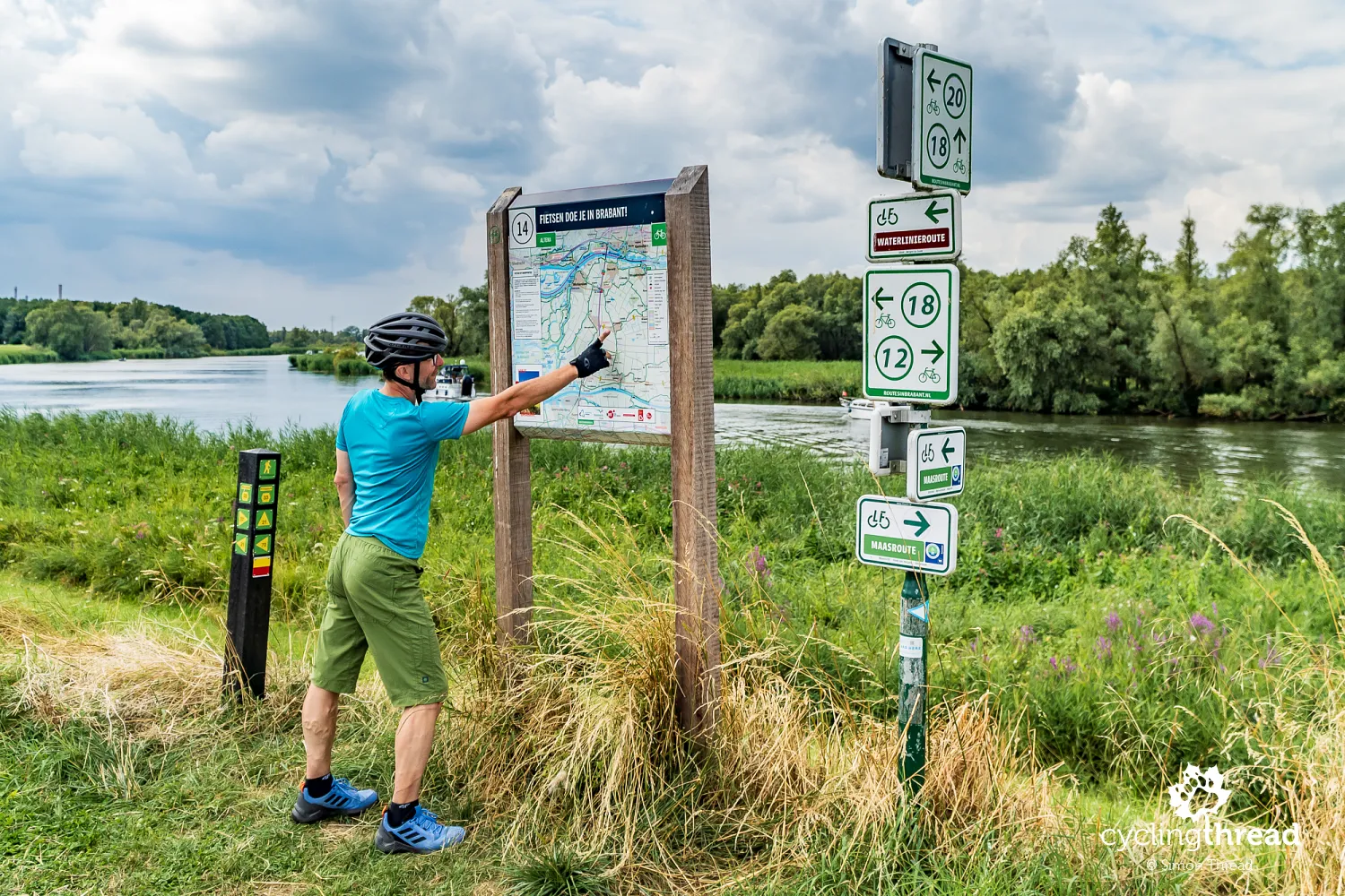 Signposts and nodes on the Waterline Route