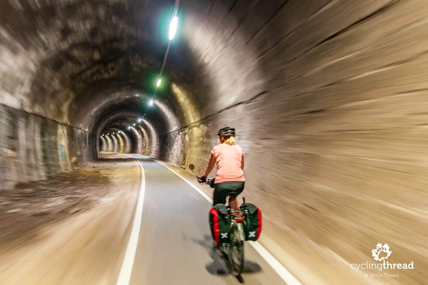 Tunnel on the bike path before Bolzano