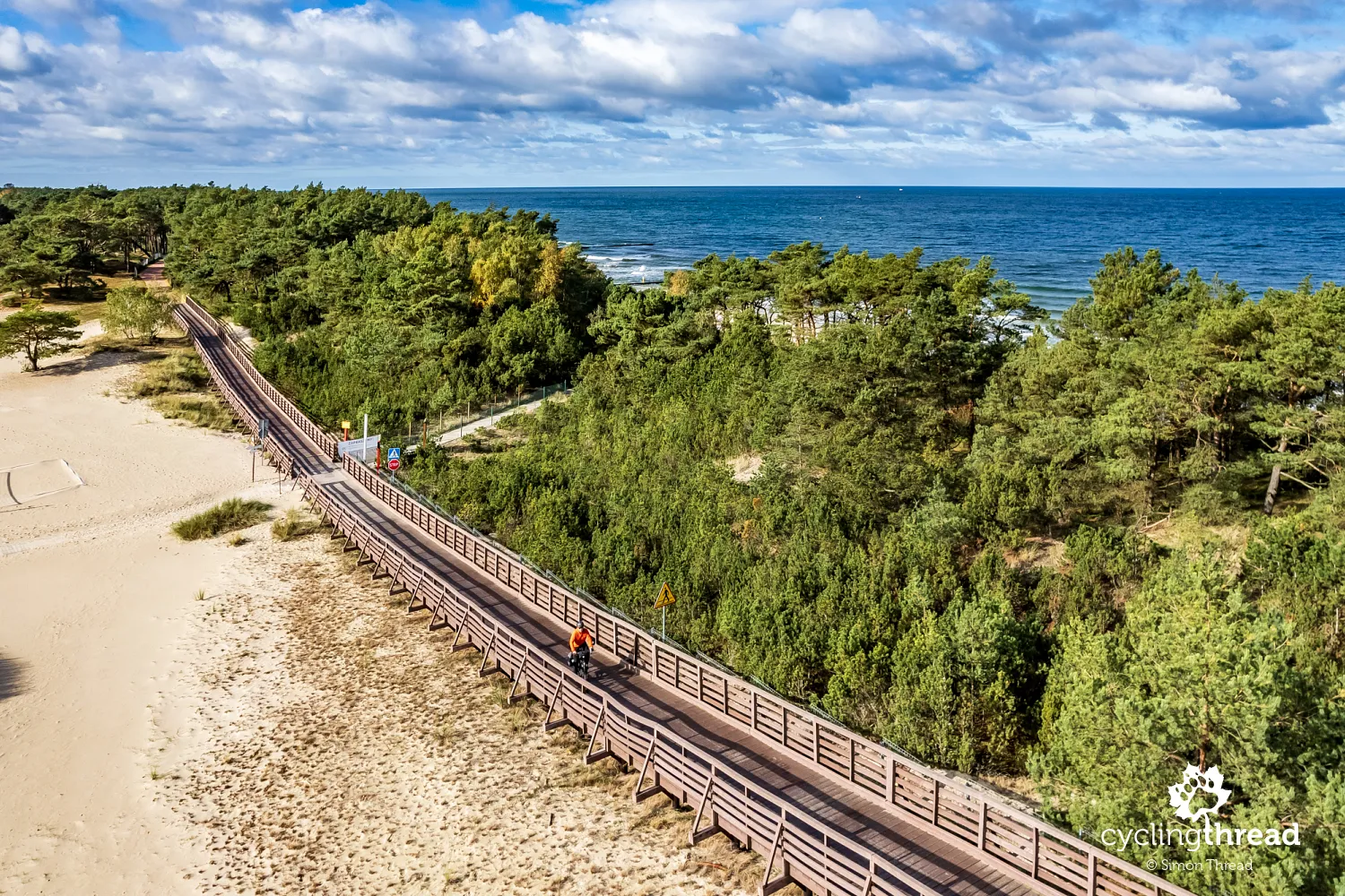 Wooden pedestrian and bicycle footbridge near Dźwirzyno