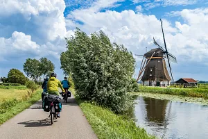 Cycling the&nbsp;Waterline Route in&nbsp;Holland
