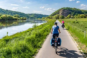The Elbe Cycle Route between Dresden and Meissen