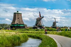 The windmills along the Waterlinie cycling route